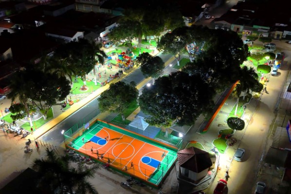Prefeitura de Itinga do Maranhão entrega revitalização da Praça Ana da Penha